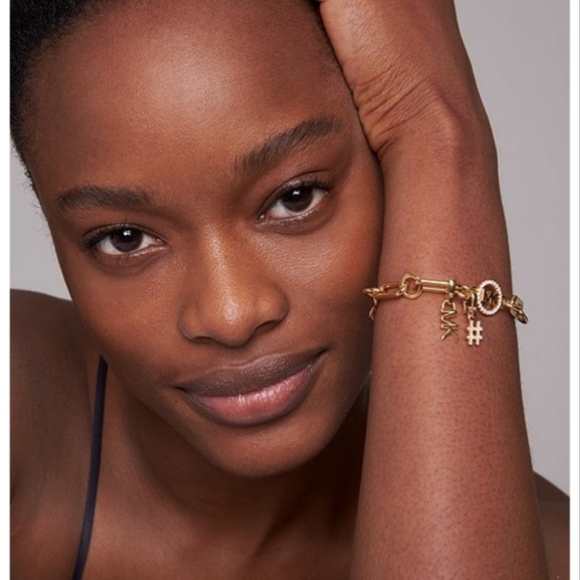 🎉2X HP🎉 Michael Kors "L" initial charm - Picture 4 of 15